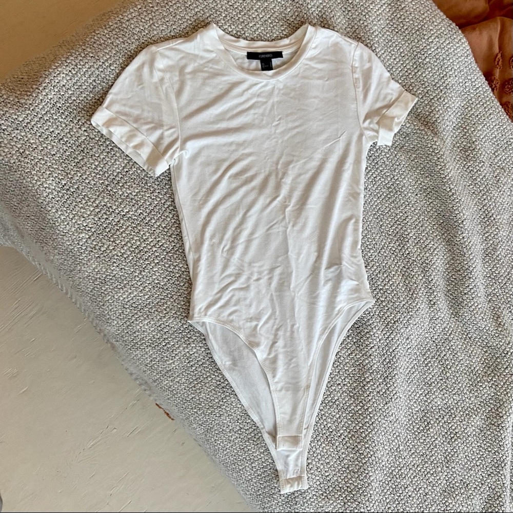 NWOT White t shirt body suit